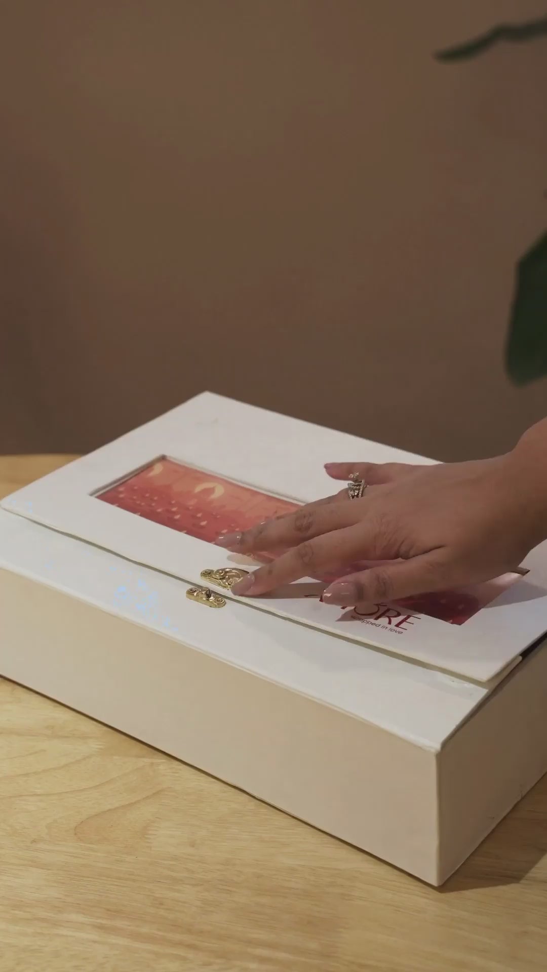 Unboxing trimmed (2) (1).mp4